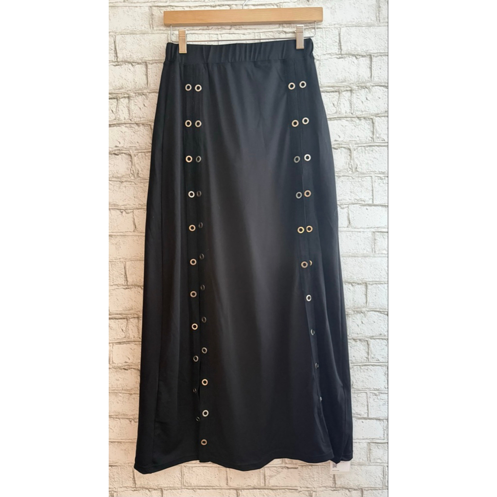 NWT High Waisted Decorative Button Split 2-in-1 Maxi
Casual Skirt Black Size Sma - Picture 2 of 5